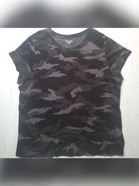 Athleta Organic Daily Camo Crew Sz XL Black Camo Womens T Shirt Cotton Hip Lengt